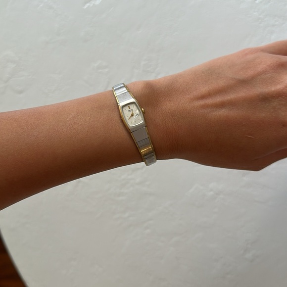 SEIKO Vintage Ladies Watch - Picture 4 of 5